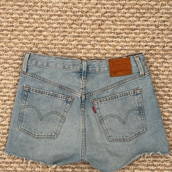 Levi’s Denim Shorts - Picture 2 of 4